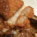カレーの王様 - ジューシーなメンチカツ！