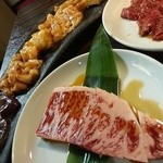 焼肉 姜家 - ホルモン盛合せ&ハラミ&サーロイン