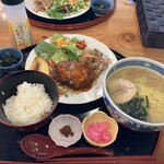 ハンバーグレストラン つきみち - 