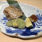 鮨 銀座おのでら - 太刀魚　塩焼き　そら豆