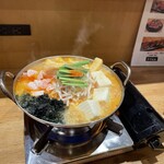 炭火焼肉とからから鍋 千成屋 - 