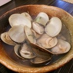 Daiki - はまぐりの酒蒸し(800円ぐらい)　椎茸、しその葉入り