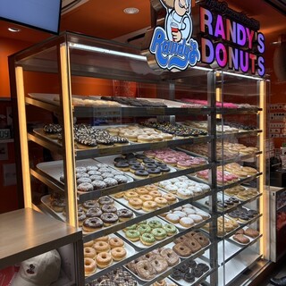 Randy’s Donuts_1