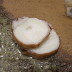 京都舞鶴産の煮だこ　小豆で煮ています。