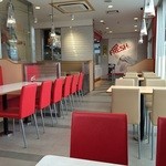 Kentakki Furaido Chikin - KFC側の店内