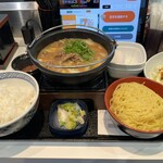 吉野家 - 料理写真:牛肉玉ラーメン鍋膳+ねぎラー油