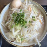 ラーメンみそ兵衛 - 料理写真:野菜みそラーメン、サービス煮たまご入り。