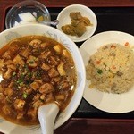 食彩雲南 過橋米線 - 麻婆麺＋半チャーハン