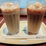 ドトールコーヒーショップ - ドリンク写真:左 塩キャラメルと右 沖縄黒糖かと思います