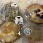 Michiru Bakery - 料理写真:パン３種とサブレ