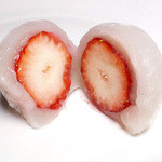 小間安老舗 - いちご大福 税込150円(2015.3月)
