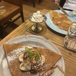 クレープリー・スタンド シャンデレール - 