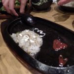 宮崎県日南市 塚田農場 - 鉄板焼きめし