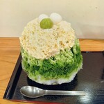 茶房　山中 - 抹茶ミルク金時かき氷(あずきなし)