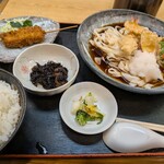 丸岡うどん - 料理写真: