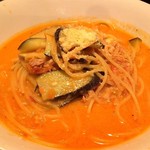 グリーンパークカフェ - ナスとツナのトマトクリームパスタ