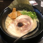 だるまのめ  - 料理写真:とんこつラーメン