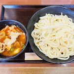 武蔵野うどん 藤原 - 旨辛肉汁うどん（辛さレベル１）