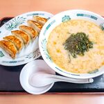 日高屋 - 料理写真:とんこつニラ南蛮餃子(6個)セット