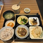 やよい軒 - 料理写真: