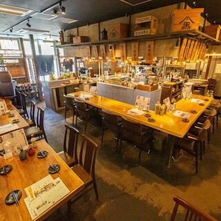 落ち着いた雰囲気の大衆酒場。団体宴会・貸切利用も歓迎！