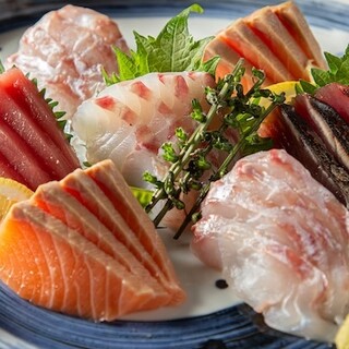 豊洲・銚子直送◆毎日仕入れる旬の鮮魚を使った多彩な魚料理