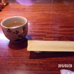 天庵 - 先ずはお茶から頂きます。うーん　旨い！　しかし腹減ったあ