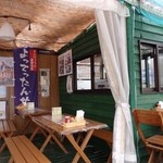 よってったんせぇ - 店内。よく出来ています。