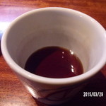 天庵 - 蕎麦つゆも少しスタンバイok！指に付けて舐めてみたけど辛みも甘さも丁度良～い