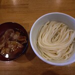 讃岐うどん いそや - 肉汁つけ（中）。