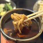 よしふじ - 田舎糧うどんの出汁(つゆ)は油揚げがいっぱい！