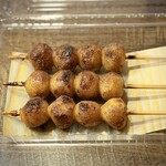 よしふじ - ■なつかしの味 焼きだんご 1パック3本入り ¥300