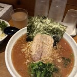 横浜家系ラーメン 満月家 - 料理写真: