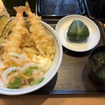 ウエスト - 料理写真:ナカジー贅沢さっぱりうどん 890円、高菜葉おにぎり150円