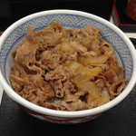 吉野家 - 牛丼並380円、地味です