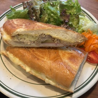Sandwich Boo_0