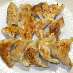 ぎょうざの宝永 - 宝永餃子　１ｋｇ　１４００円　自宅で焼いて　【　２０１５年３月　】