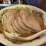 天下一品 - 料理写真:今日も、ネギ+チャーシュー。今日は、ネギの盛りが良かった！麺もしっかり硬めでグー！