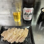 363495185 - 瓶ビール(大)700えん 蒸し鳥550えん