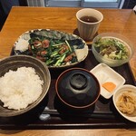 ここのつ - 究極のレバにら炒め定食