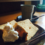 Cafe Chienomi - 極上マンデリンと紅茶のシフォンケーキ