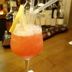 BAR 保志 - シンガポールスリング（クラッシュアイスで満たされています）も格別らしい・・・