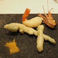 ラトラス - 山菜、富山海老のベニエ 