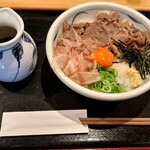 手造りうどん 楽々 - 黒毛和牛肉ぶっかけ(温)
