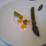 ナクレ - アスパラガスのソテー ブラータ カシューナッツやチーズ