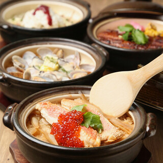 名物！注文が入ってから炊き上げる季節の釜めしは必食です♪