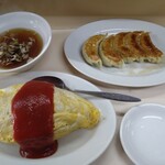 点心 - オムライス 600円 餃子 300円