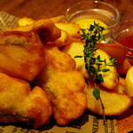 ALBERGO BURGERS ＆ BEER　DINING - スパイス風味のフィッシュ＆チップス