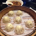 Jinan Xianshangbao - フライングして食べてしまいました。8個ありました。