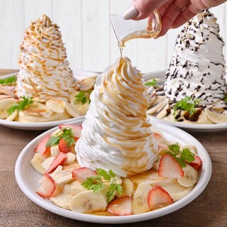 ホイップたっぷり！『ハワイアンパンケーキ』